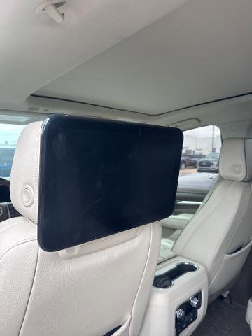 Used 2023 GMC Yukon XL Denali w/ Advanced Technology Package AWD/4WD image 9