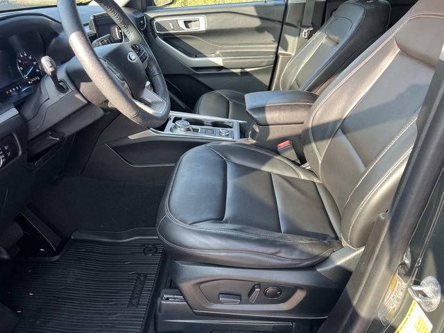 Certified 2023 Ford Explorer XLT w/ Equipment Group 202A AWD/4WD image 19