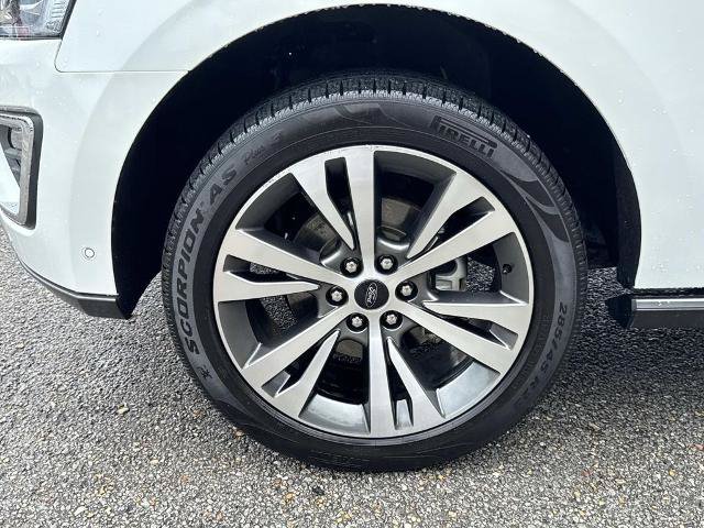 Certified 2021 Ford Expedition Limited RWD image 4