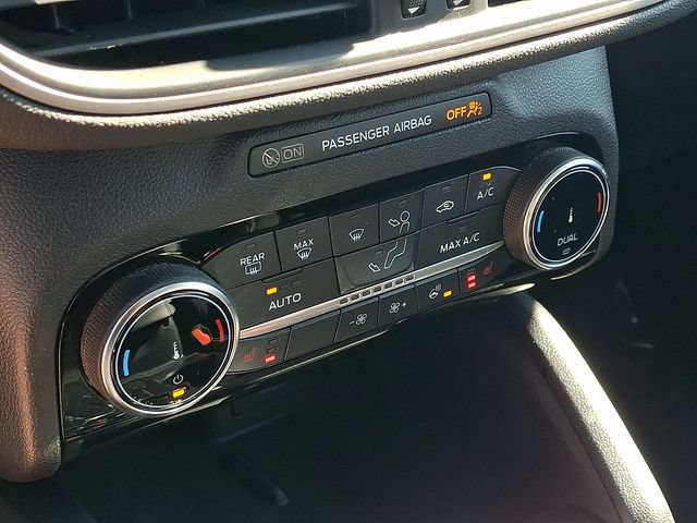 Certified 2022 Ford Escape SEL w/ Technology Package FWD image 16