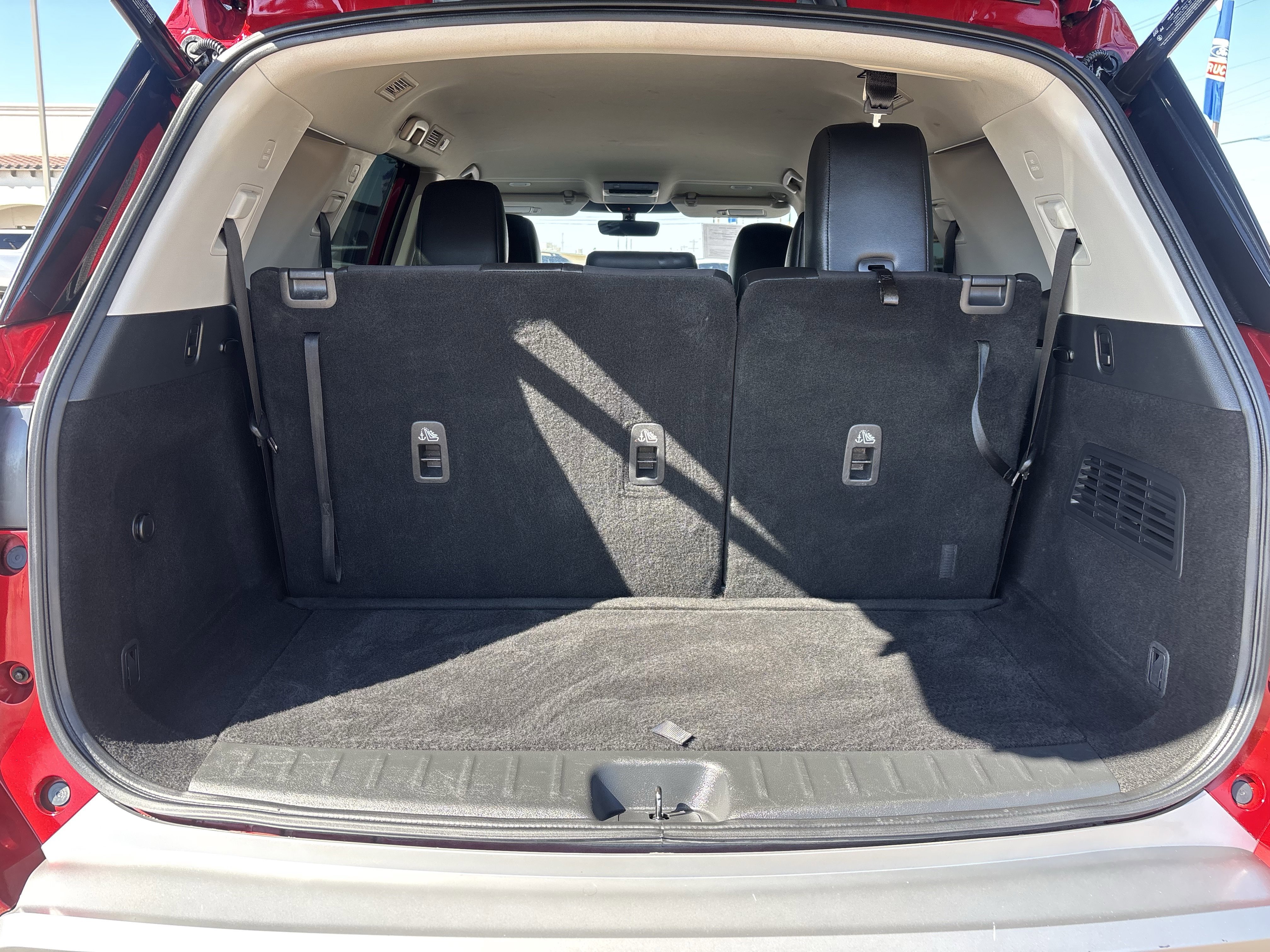 Used 2023 Nissan Pathfinder SL image 19