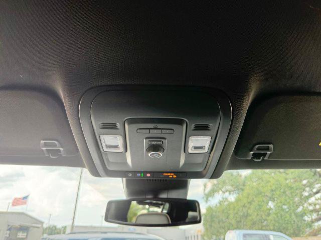 Used 2023 GMC Yukon XL SLT RWD image 25
