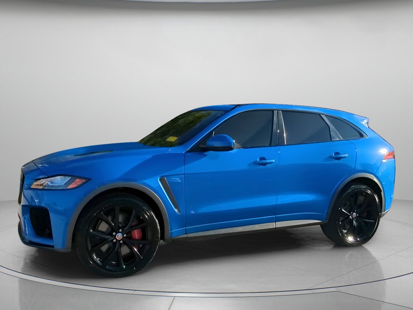 Used 2020 Jaguar F-PACE SVR image 6