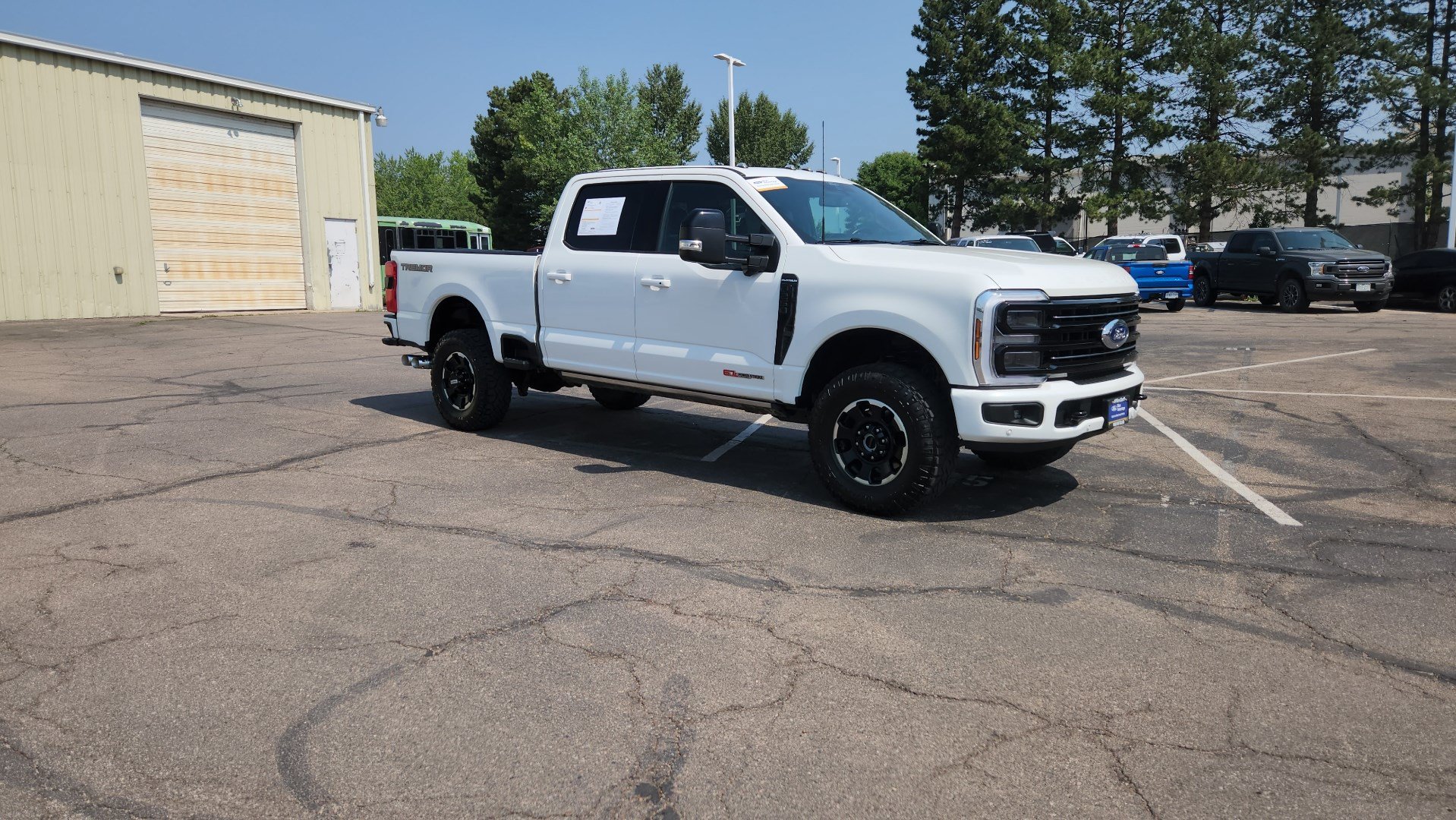 Certified 2025 Ford F250 Platinum w/ Tremor Off-Road Package AWD/4WD image 13