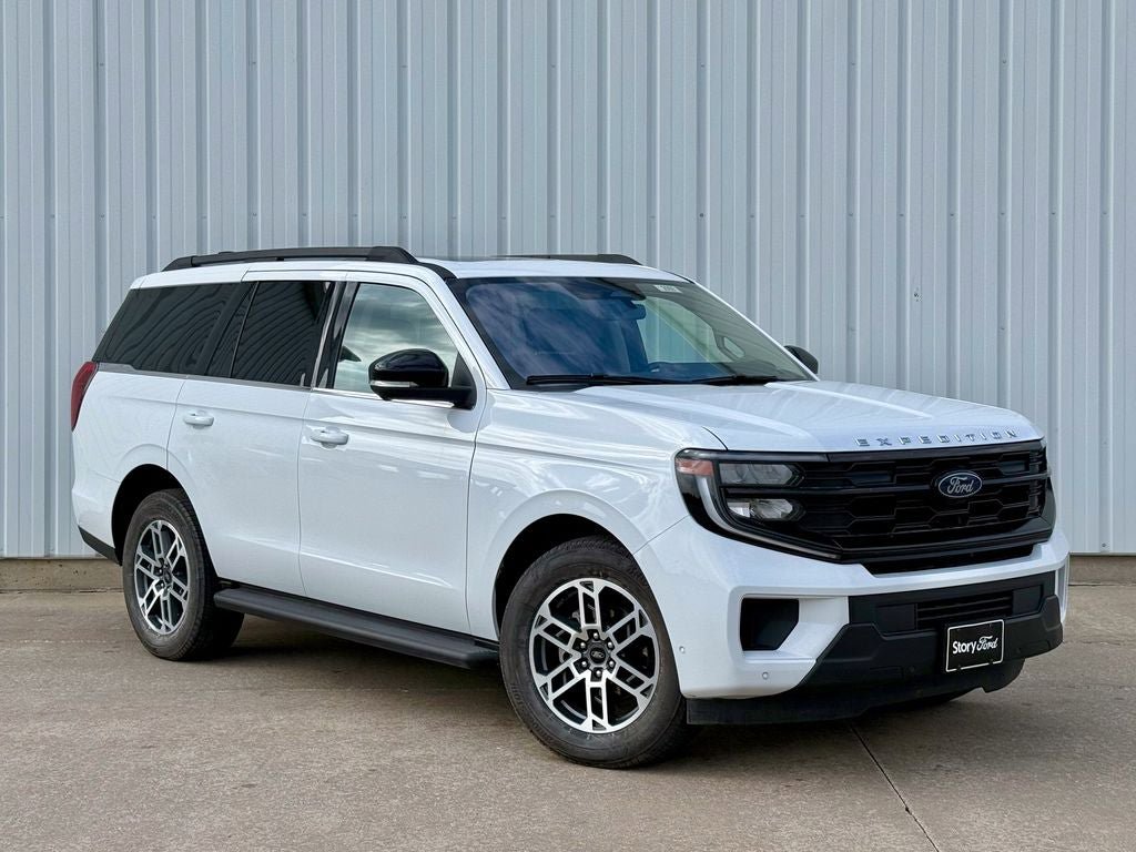Certified 2025 Ford Expedition Active AWD/4WD image 8