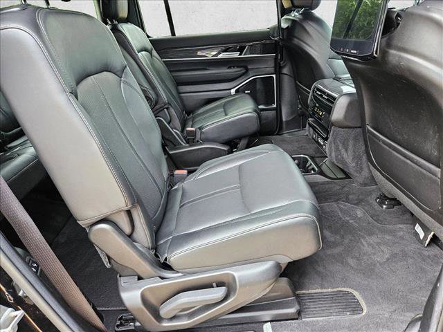 Used 2022 Jeep Wagoneer Series III w/ Premium Group I AWD/4WD image 23