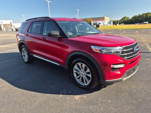 Certified 2022 Ford Explorer XLT w/ Equipment Group 202A RWD image 2