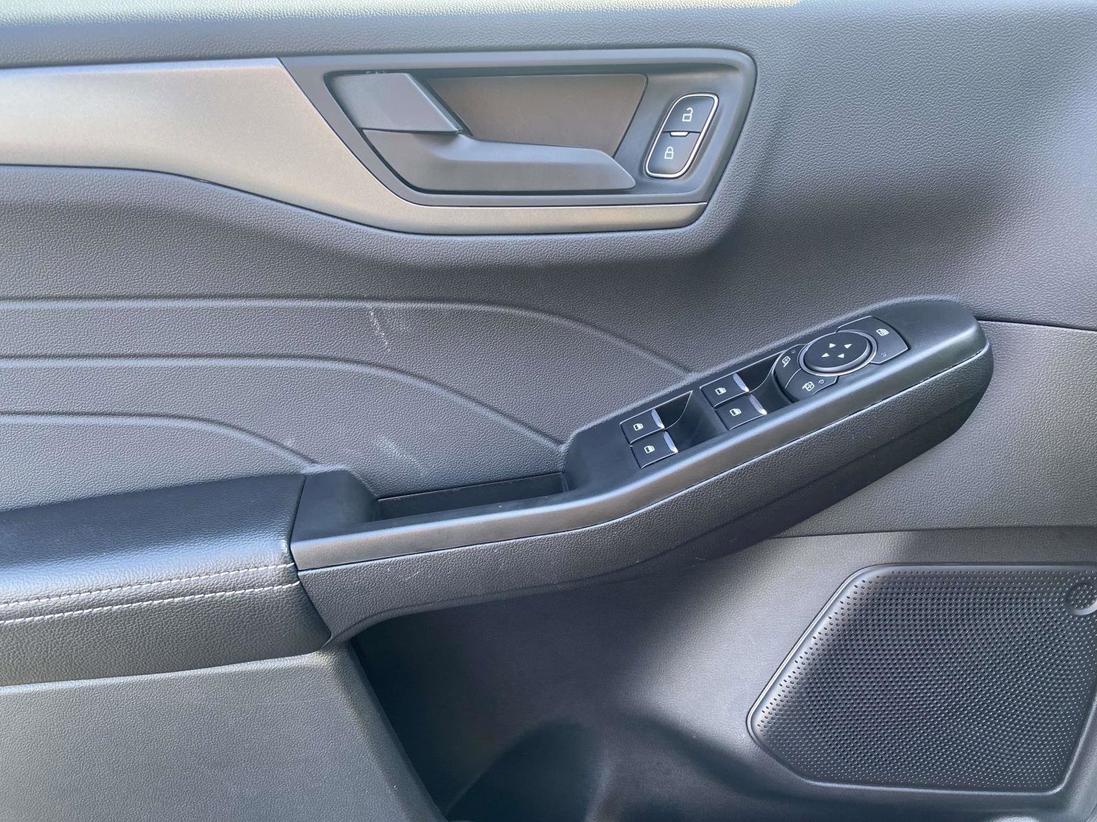 Certified 2025 Ford Escape Active FWD image 17