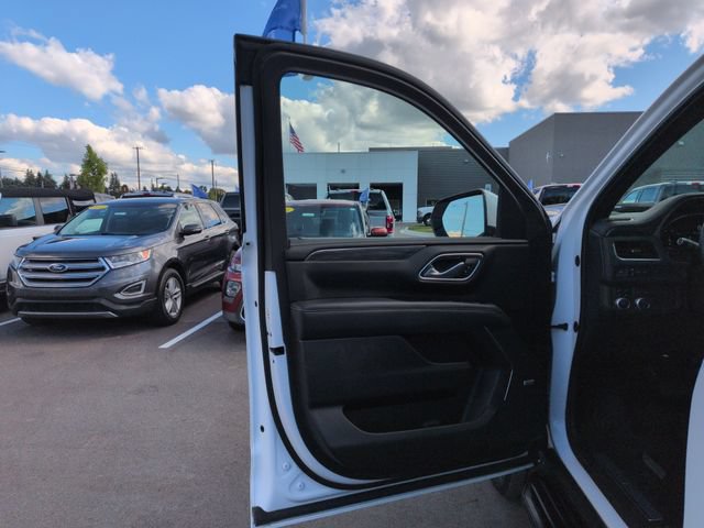 Used 2023 GMC Yukon SLT AWD/4WD image 30