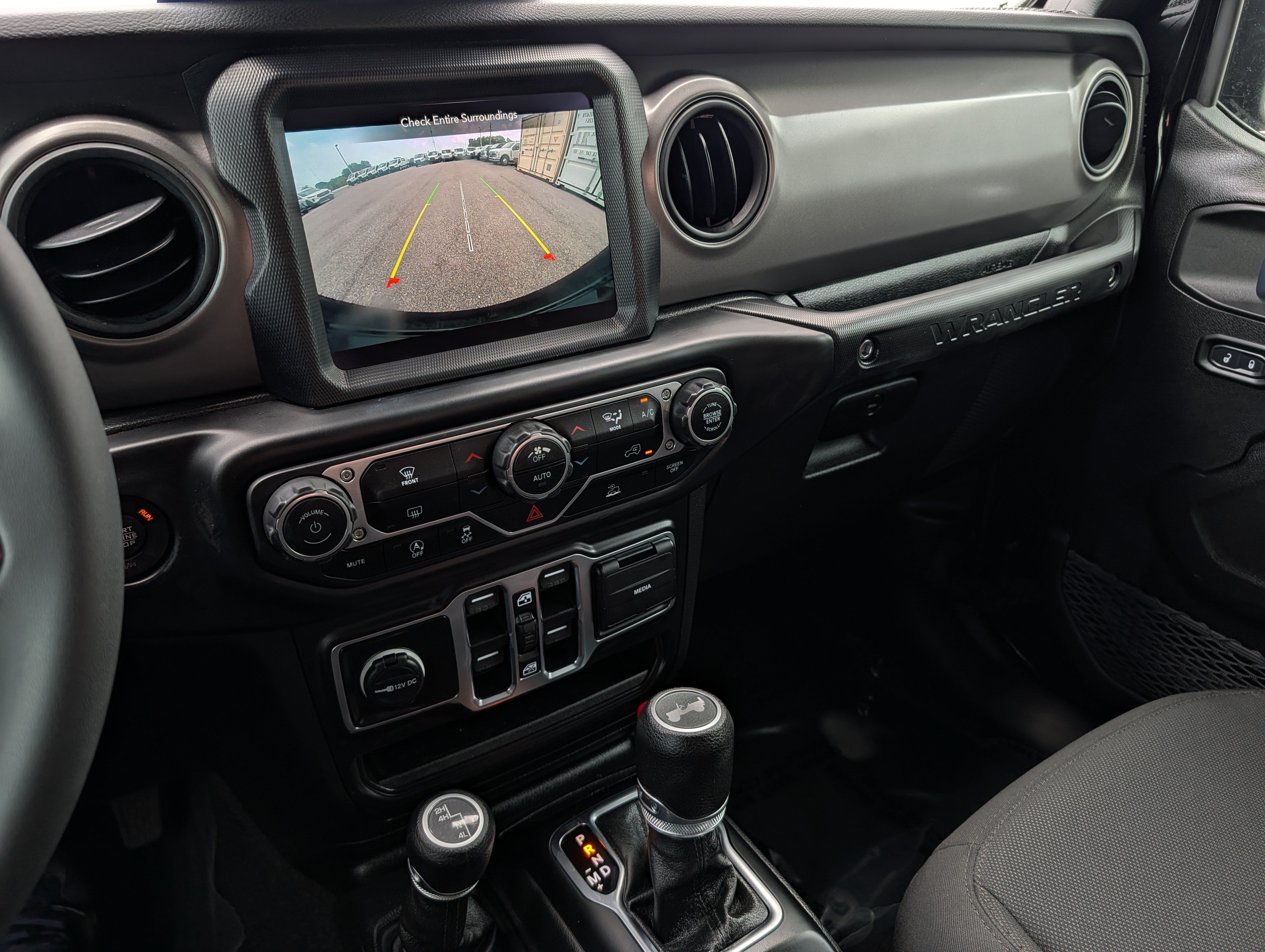Used 2023 Jeep Wrangler Unlimited Sport AWD/4WD image 31