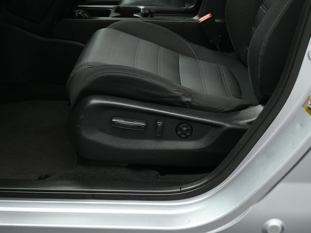 Used 2018 Honda CR-V EX image 35