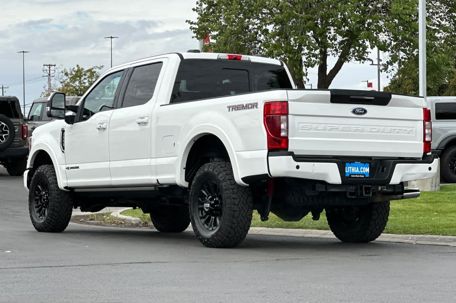Certified 2022 Ford F350 Lariat w/ Tremor Off-Road Package AWD/4WD image 6