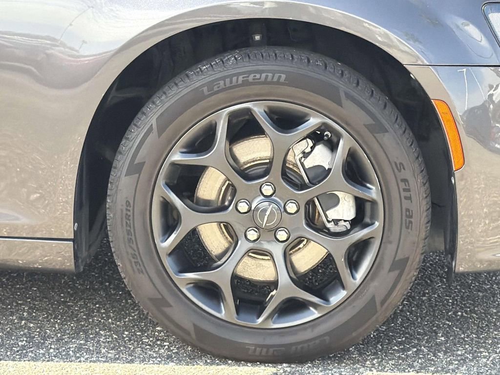 Used 2022 Chrysler 300 Touring L image 27