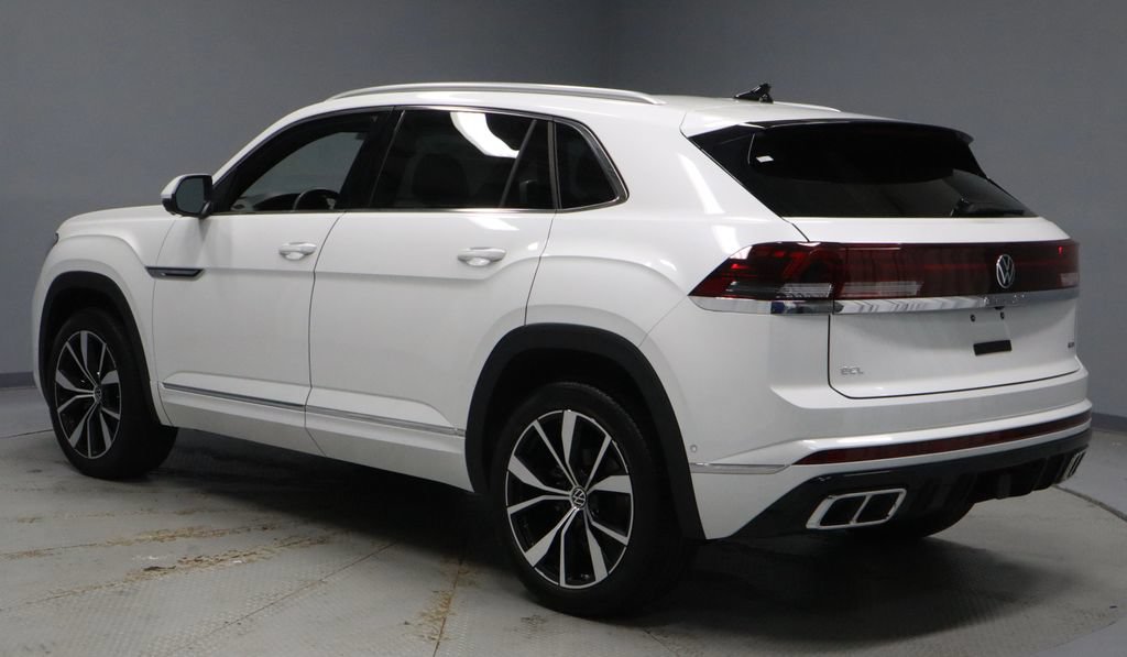 Used 2025 Volkswagen Atlas Cross Sport SEL Premium R-Line AWD/4WD image 10