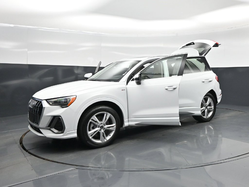 Used 2021 Audi Q3 2.0T Premium w/ Convenience Package AWD/4WD image 27