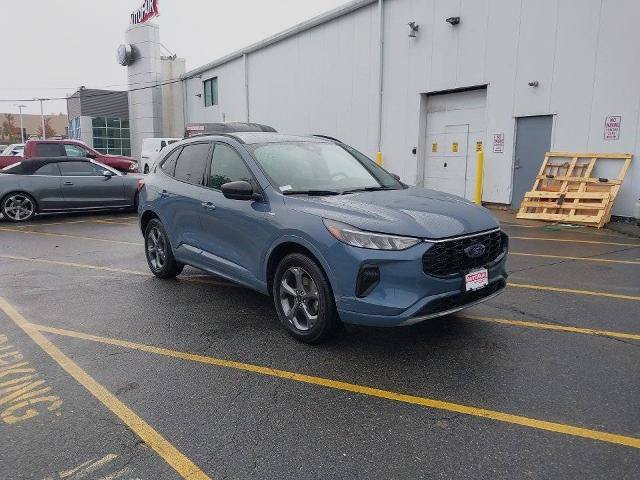 Certified 2024 Ford Escape ST-Line AWD/4WD image 2