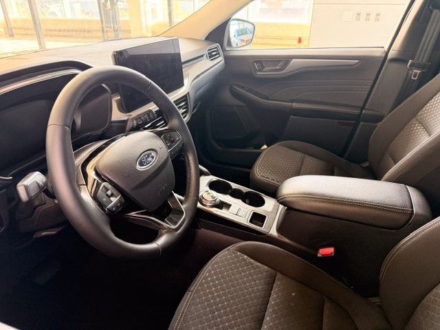 Certified 2025 Ford Escape Active w/ Tech Pack #1 FWD image 3