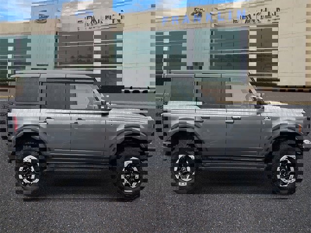 Certified 2023 Ford Bronco Outer Banks w/ Sasquatch Package image 8