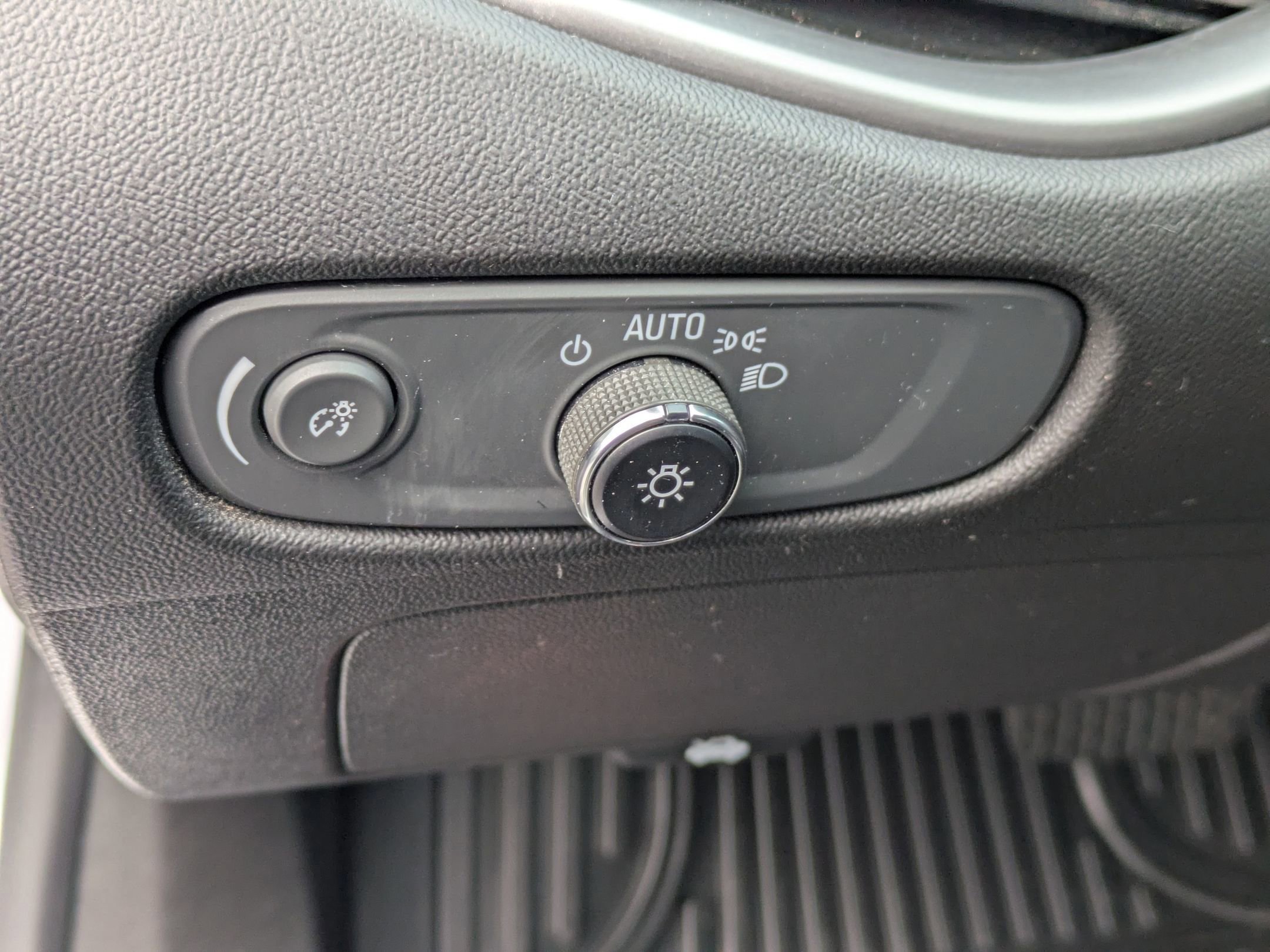 Used 2023 Chevrolet Malibu LS w/ Driver Confidence Package image 14