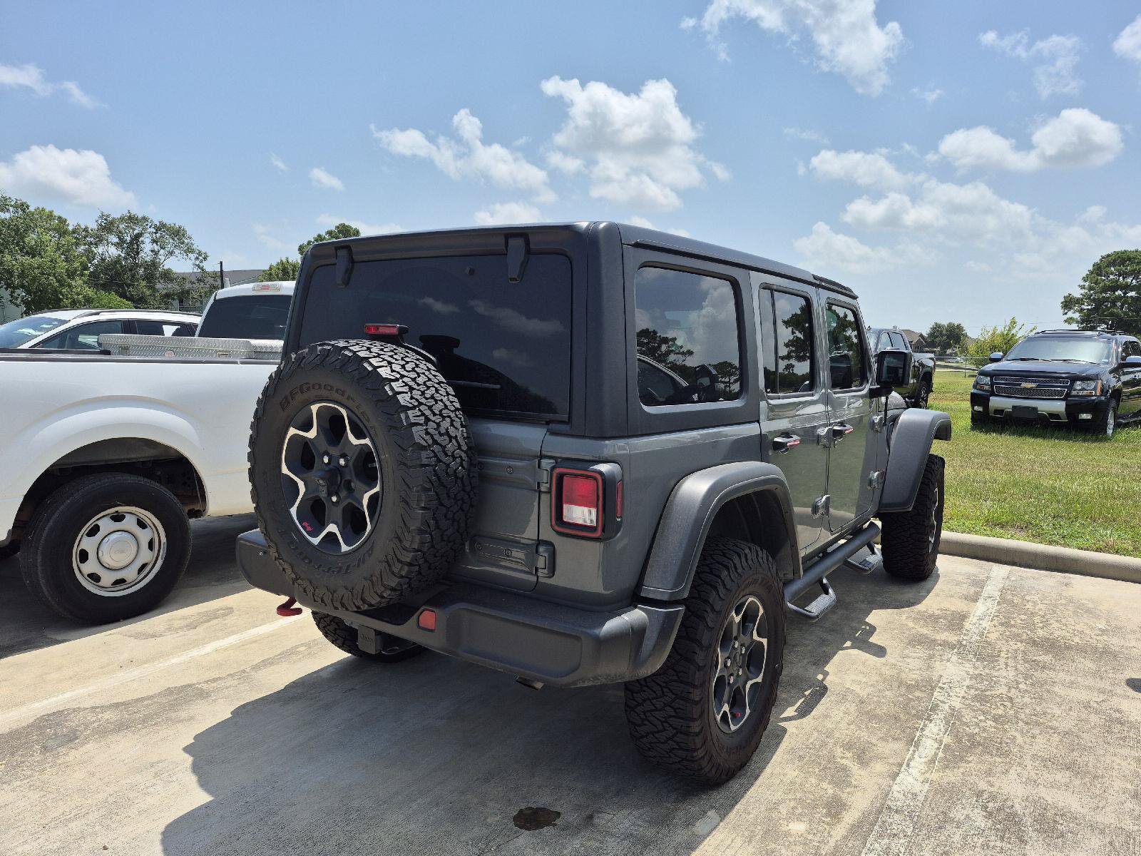 Used 2023 Jeep Wrangler Unlimited Rubicon AWD/4WD image 10