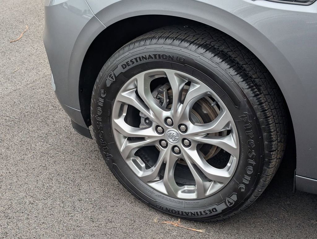 Used 2021 Buick Enclave Avenir w/ Avenir Technology Package AWD/4WD image 26