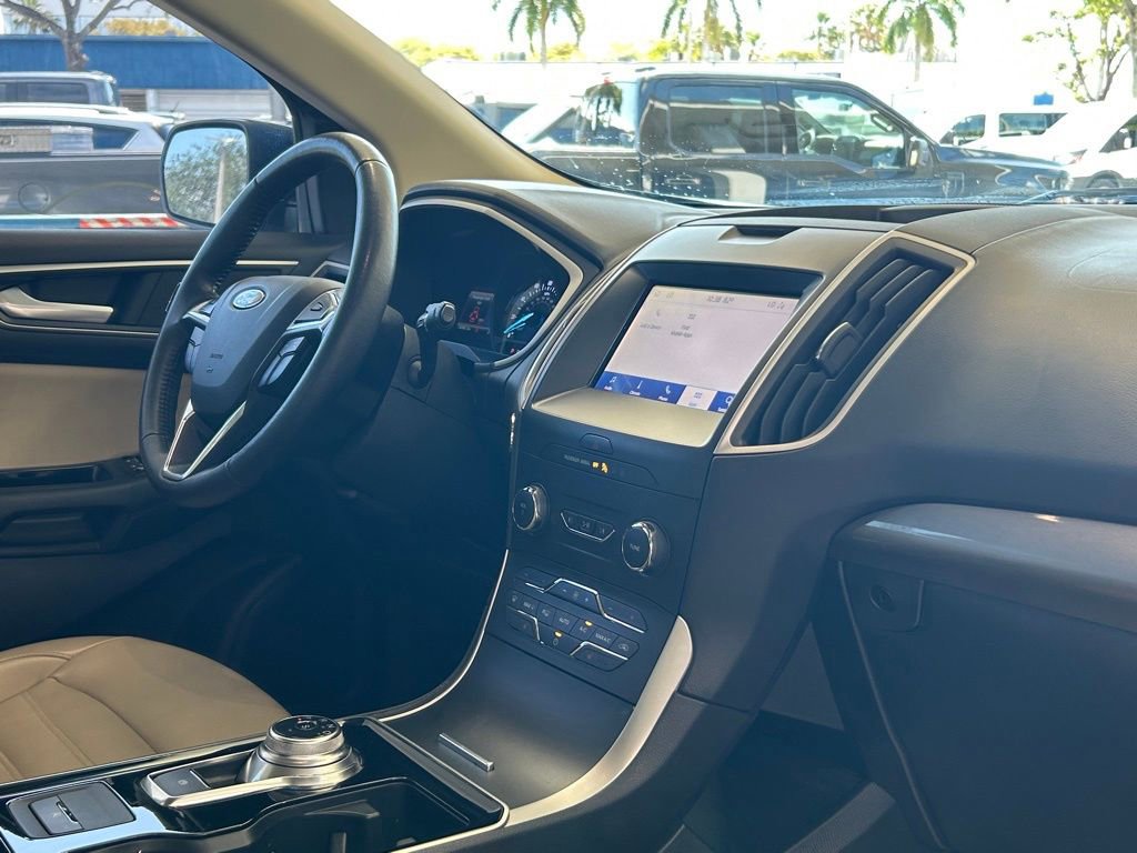 Certified 2020 Ford Edge SEL w/ Cold Weather Package FWD image 26