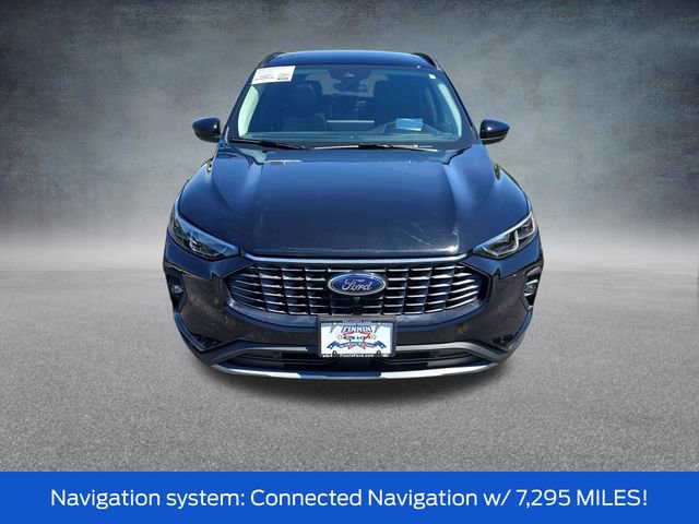 Certified 2025 Ford Escape Platinum w/ Premium Technology Package AWD/4WD image 2