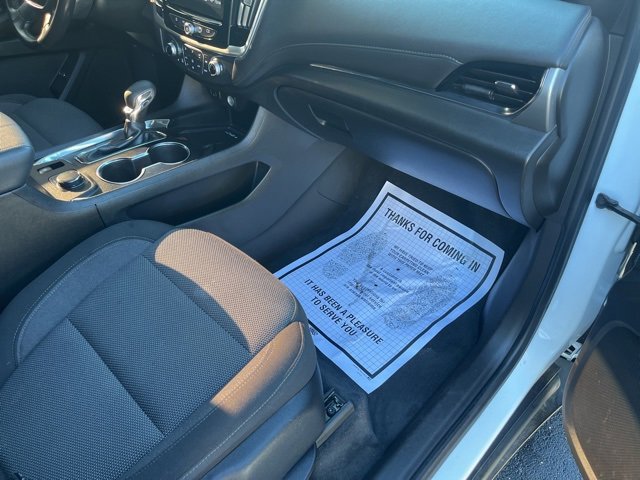 Used 2022 Chevrolet Traverse LT image 44