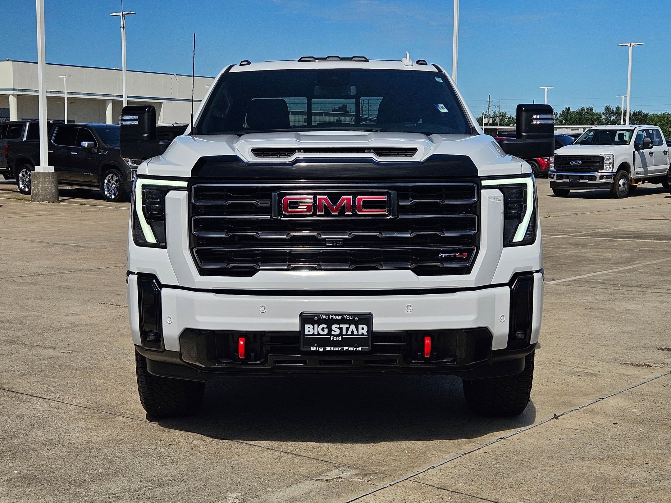 Used 2025 GMC Sierra 2500 AT4 AWD/4WD image 11