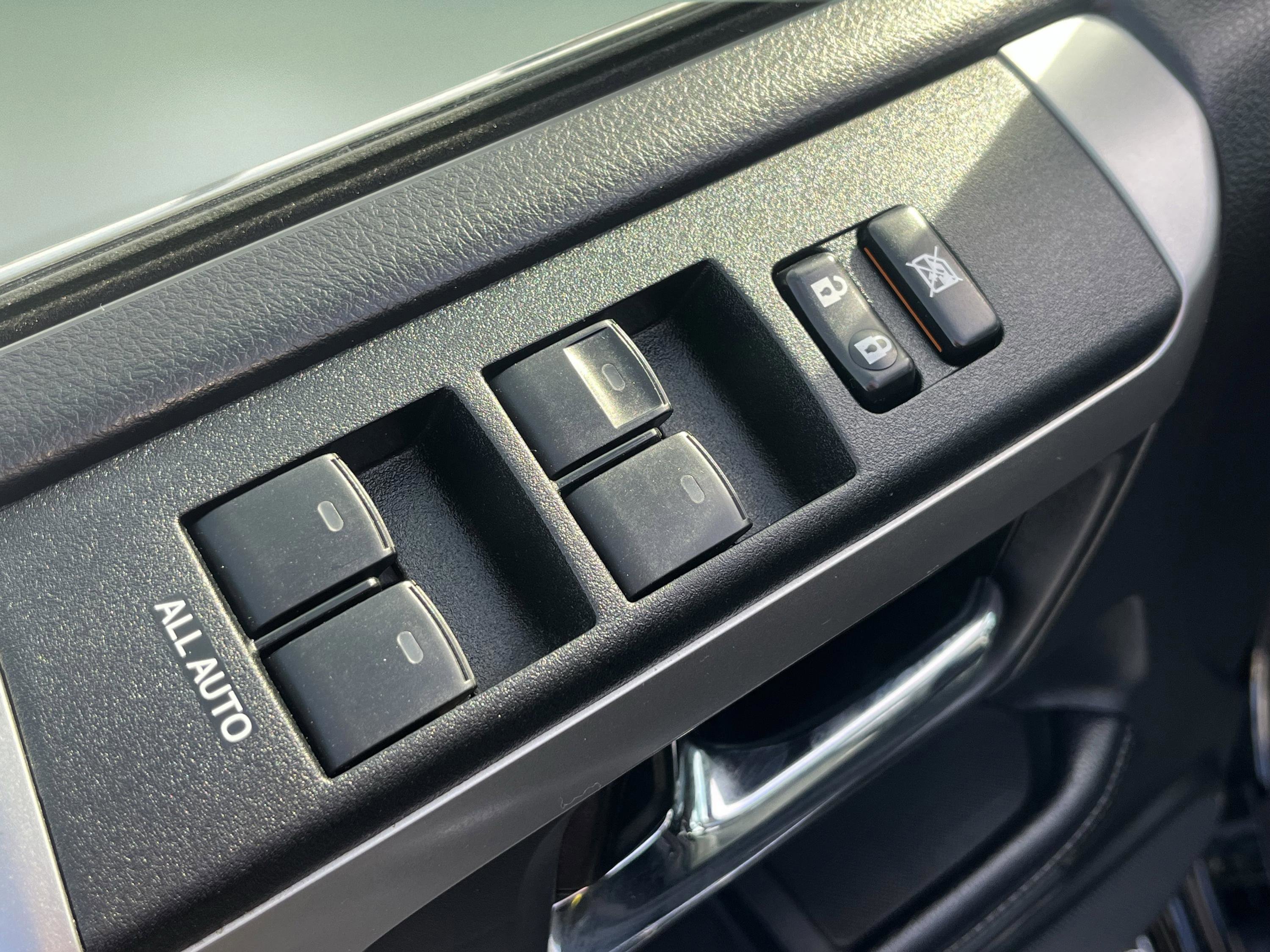 Used 2020 Toyota 4Runner Limited image 14