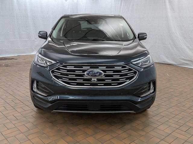 Certified 2022 Ford Edge Titanium w/ Equipment Group 301A AWD/4WD image 2