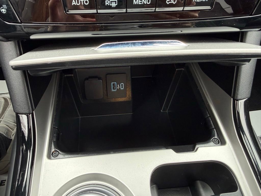 Certified 2023 Ford Explorer ST-Line w/ Class IV Trailer Tow Package image 24