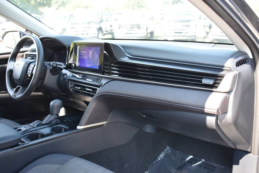 Used 2025 Toyota Camry LE FWD image 33