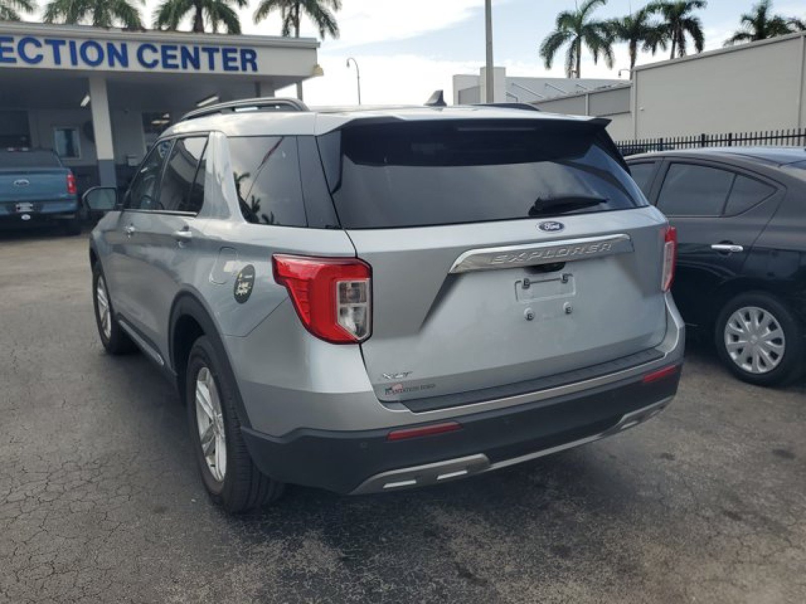 Certified 2023 Ford Explorer XLT w/ Equipment Group 202A RWD image 6