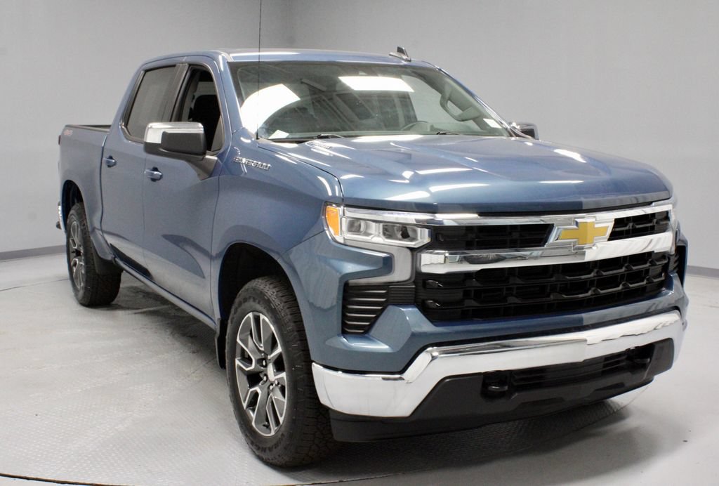 Used 2024 Chevrolet Silverado 1500 LT AWD/4WD video 1