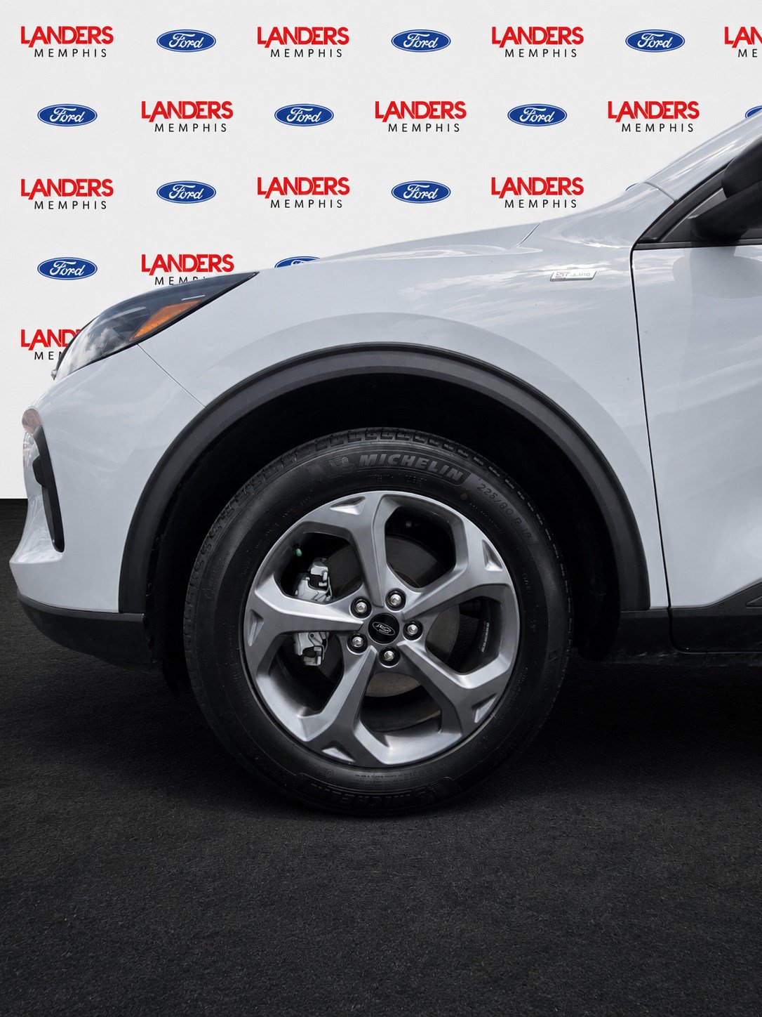 Certified 2025 Ford Escape ST-Line w/ Tech Pack #1 AWD/4WD image 6