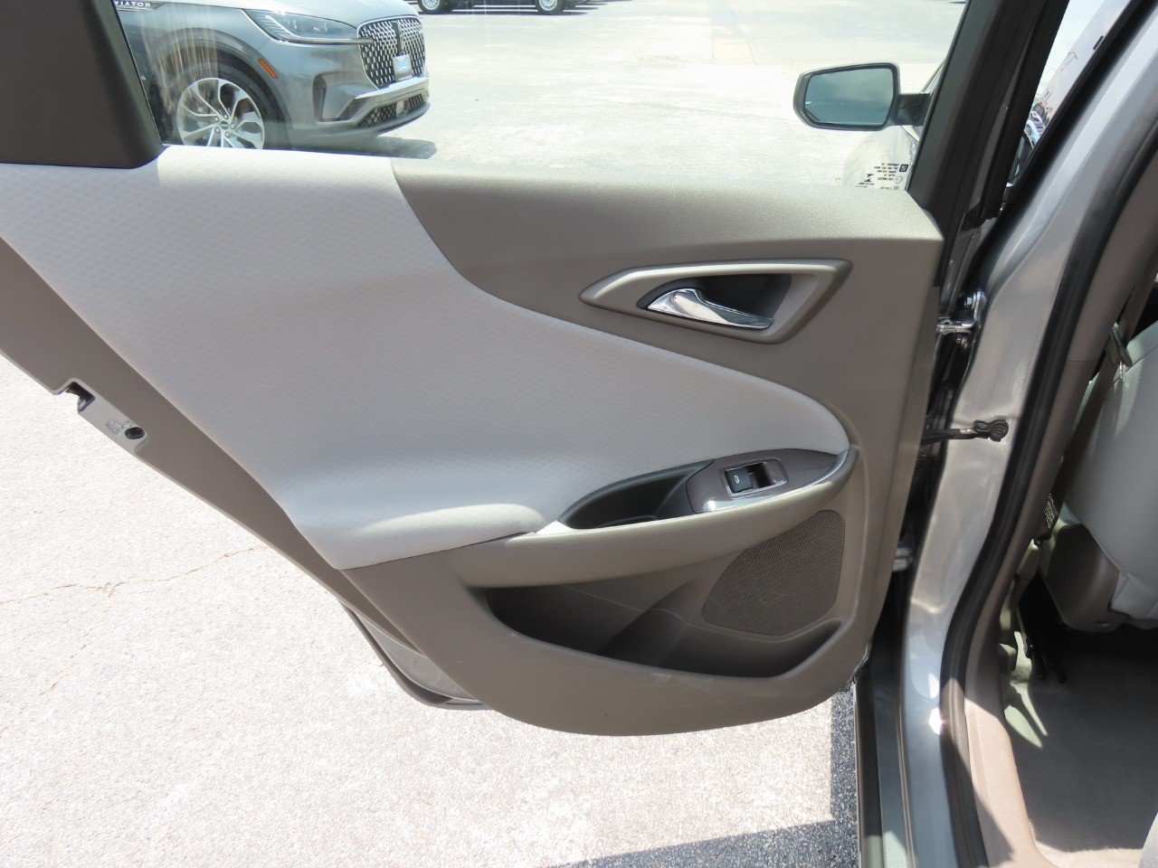 Used 2025 Chevrolet Malibu LT FWD image 19