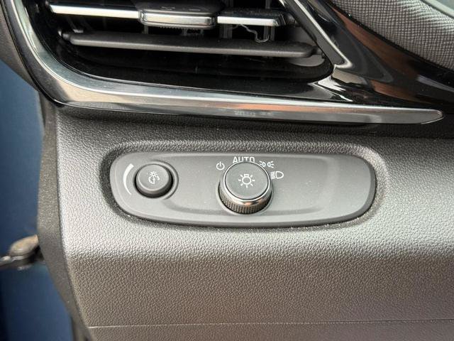 Used 2024 Buick Envista Sport Touring FWD image 22