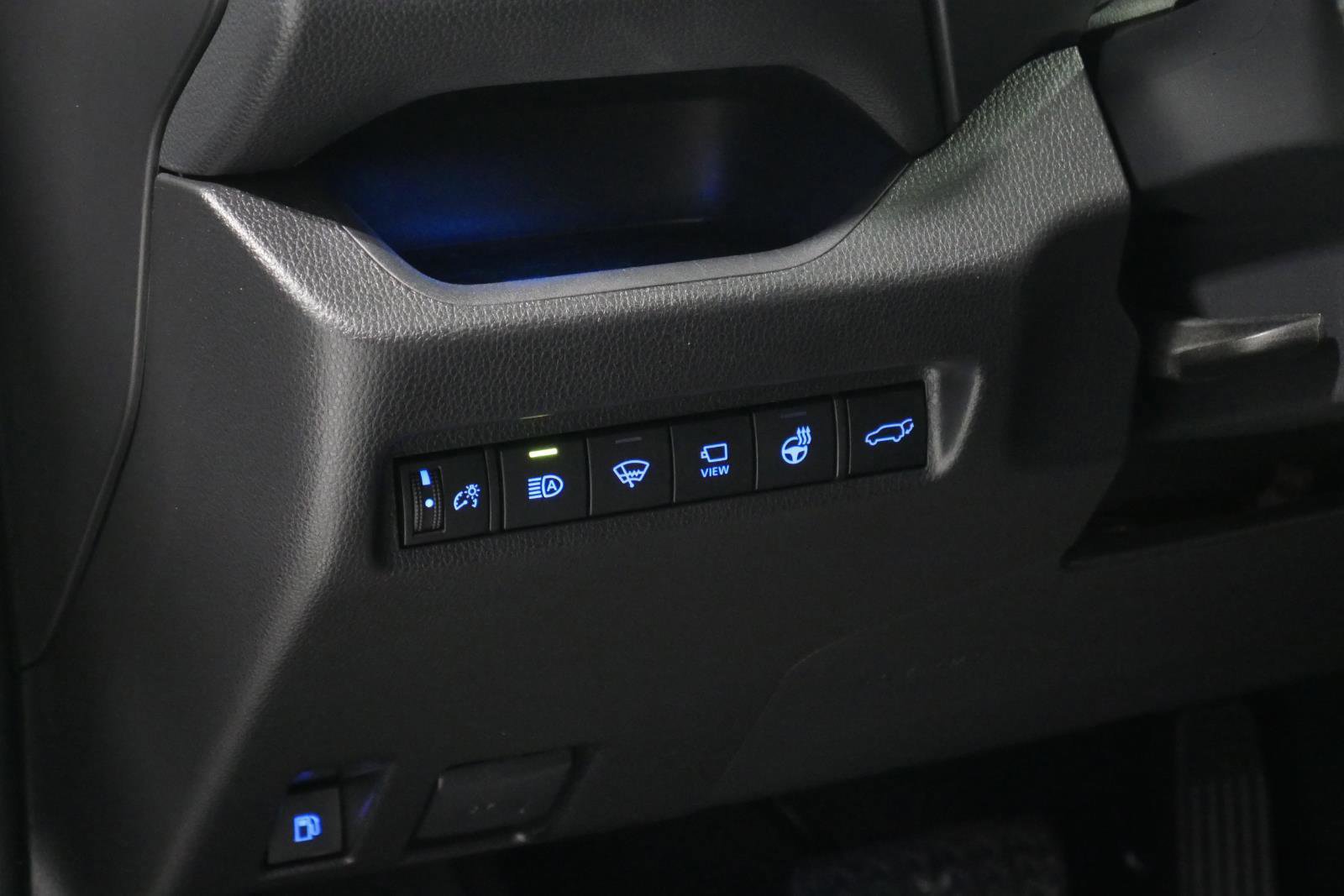 Used 2022 Toyota RAV4 XSE image 28