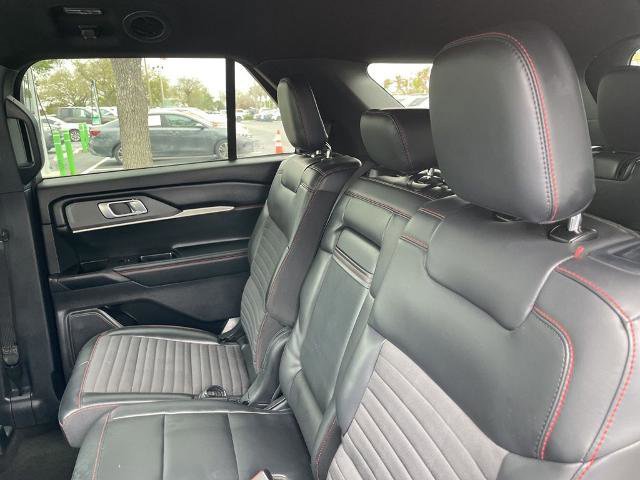 Certified 2025 Ford Explorer ST-Line w/ ST-Line Street Pack image 12