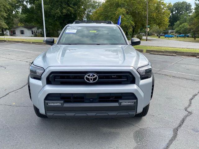 Used 2025 Toyota 4Runner SR5 AWD/4WD image 2