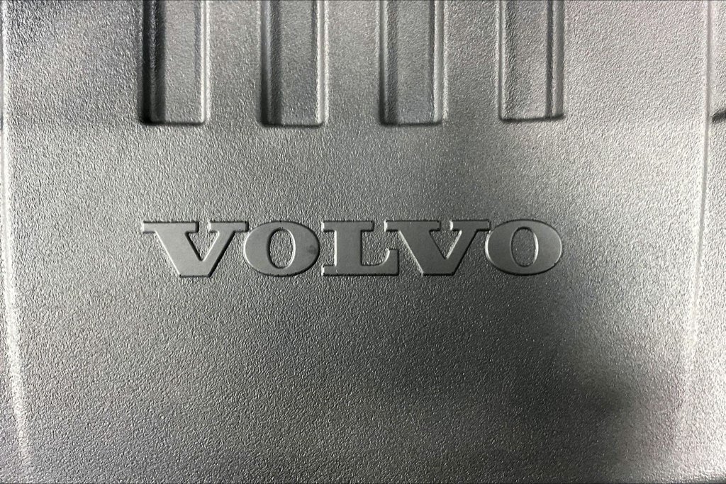 Used 2022 Volvo XC60 B5 Momentum FWD image 31
