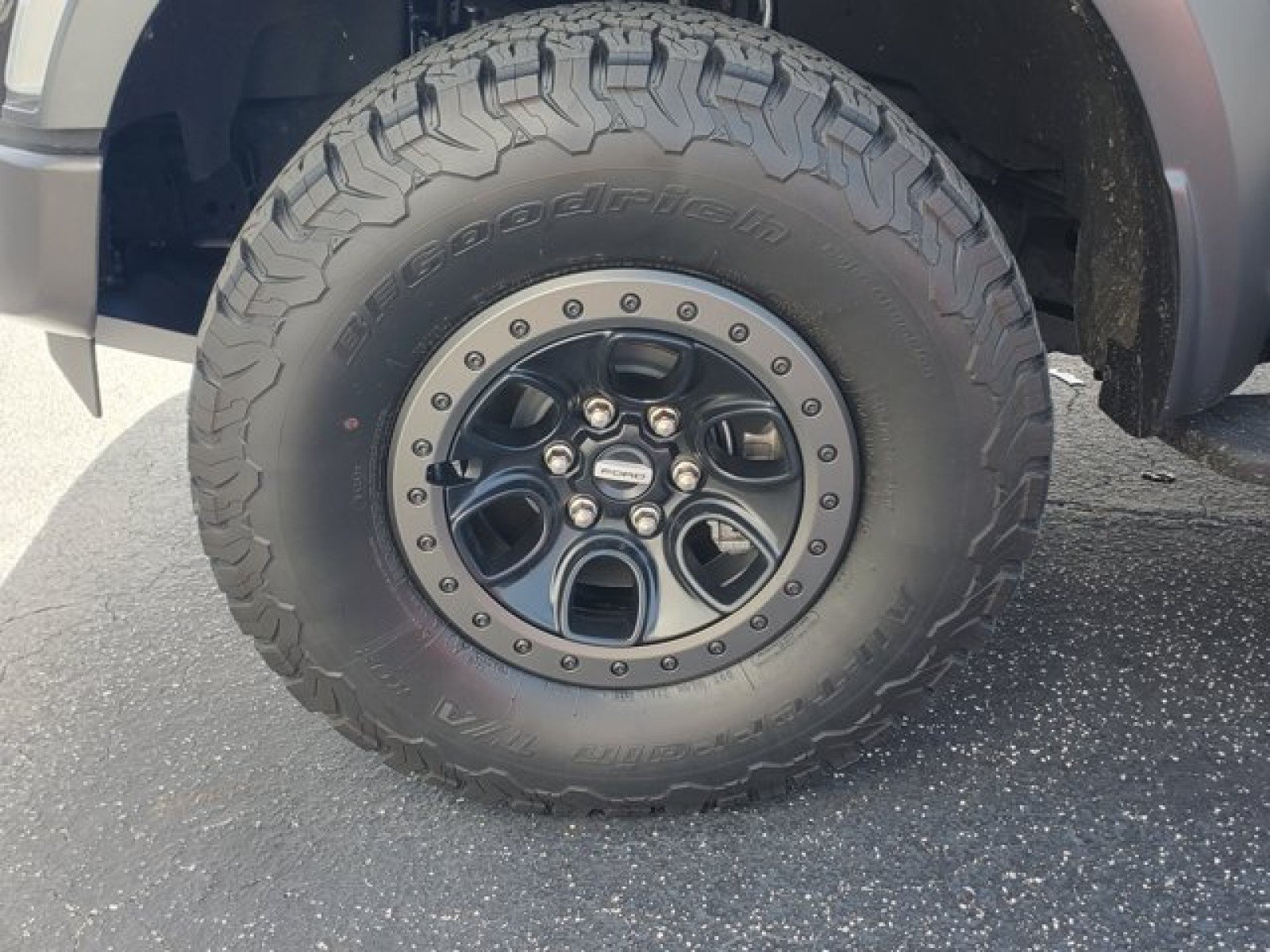 Certified 2023 Ford F150 Raptor AWD/4WD image 5