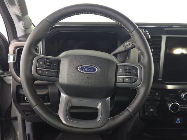 Certified 2025 Ford F350 Lariat w/ Black Appearance Package image 13