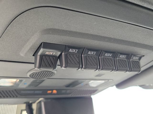 Certified 2024 Ford Bronco Black Diamond AWD/4WD image 24