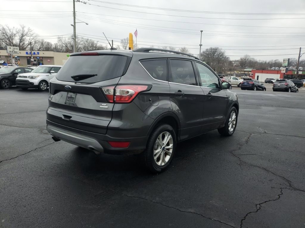 Certified 2018 Ford Escape SE image 4