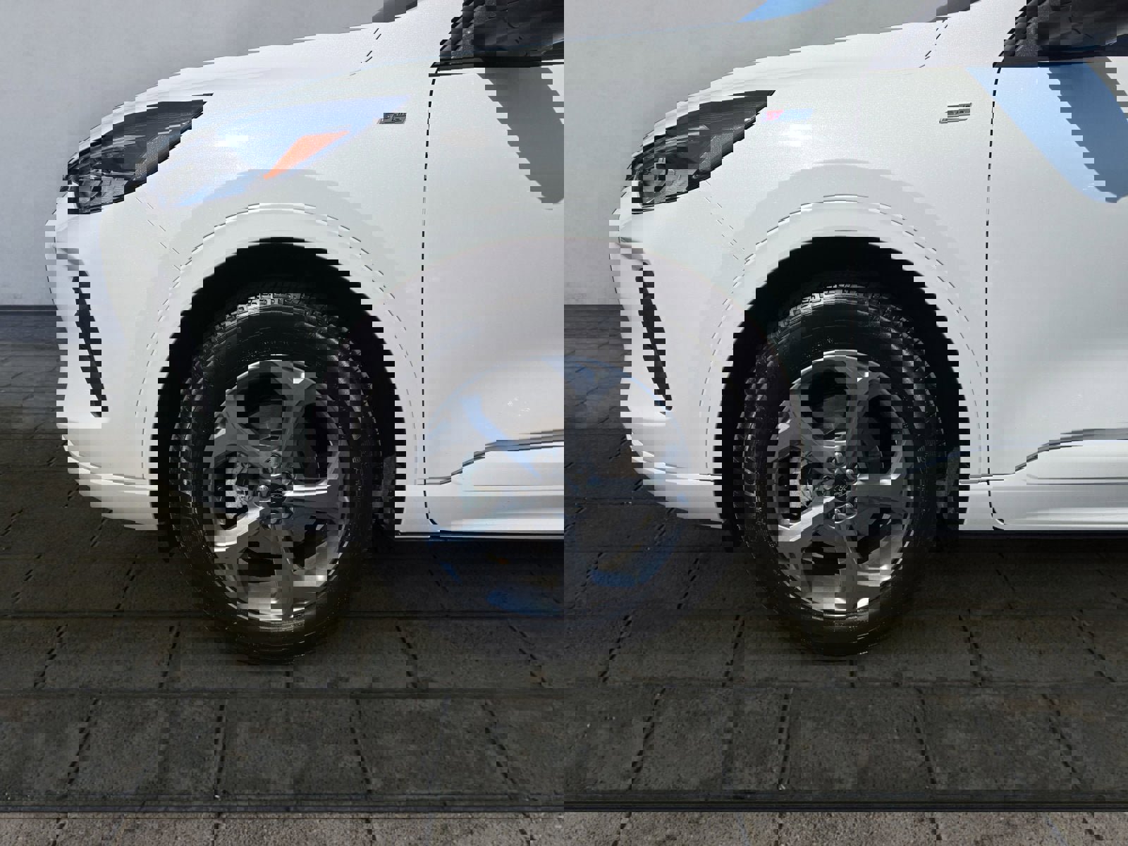 Certified 2023 Ford Escape ST-Line w/ Tech Pack #1 AWD/4WD image 27