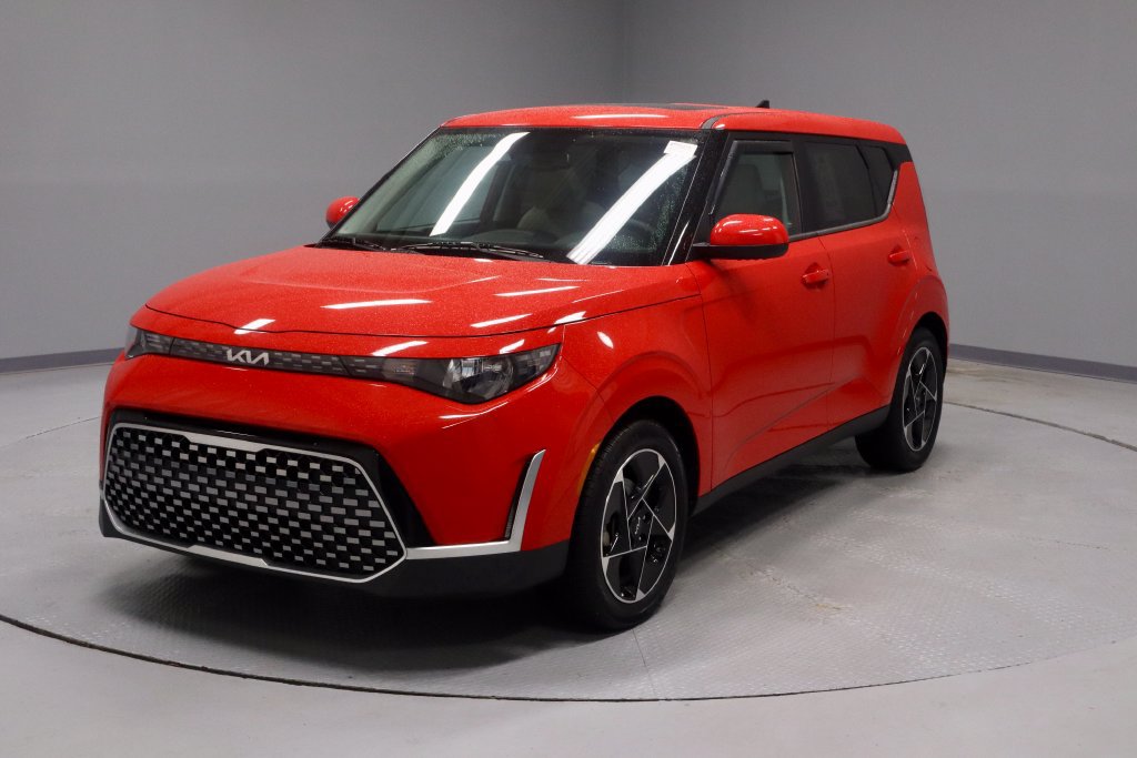 Used 2025 Kia Soul EX FWD image 8