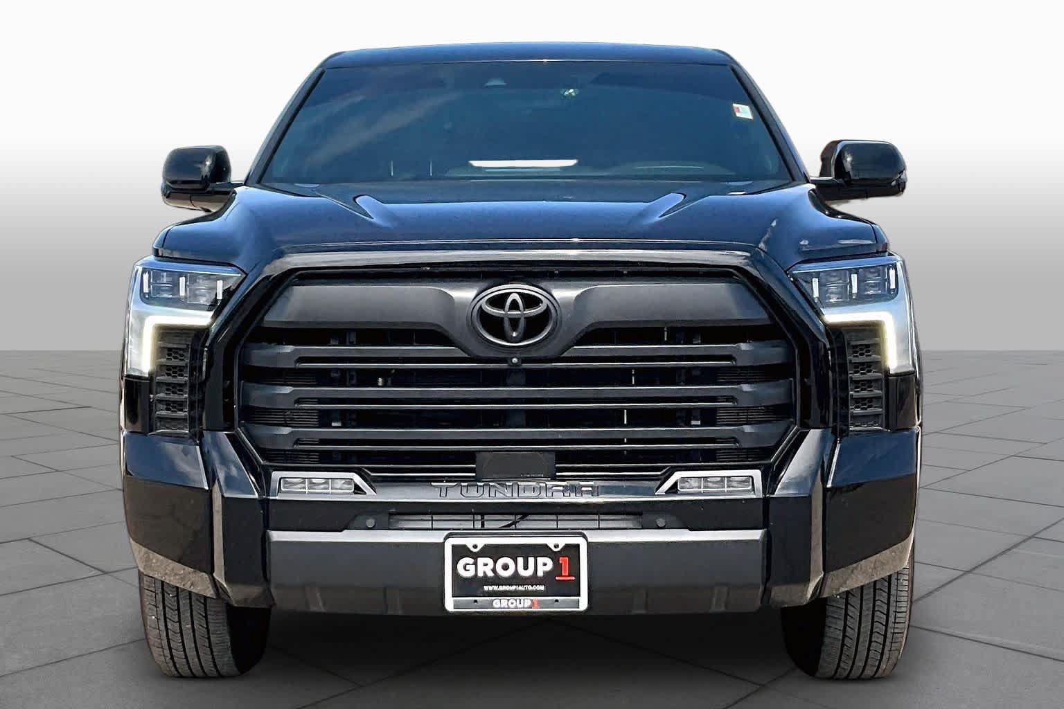 Used 2025 Toyota Tundra Limited AWD/4WD image 4