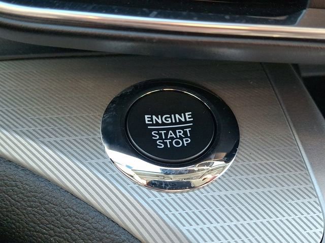 Certified 2022 Ford Explorer XLT w/ Equipment Group 202A image 23